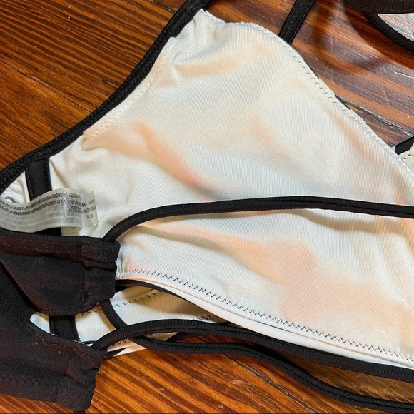 Victoria secret pink striped strappy wrap bikini top - Picture 3 of 9